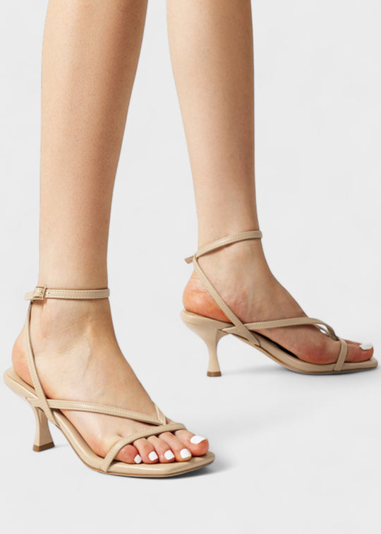 Kassie - Quadratische Zehen Riemchen Kitten Heels