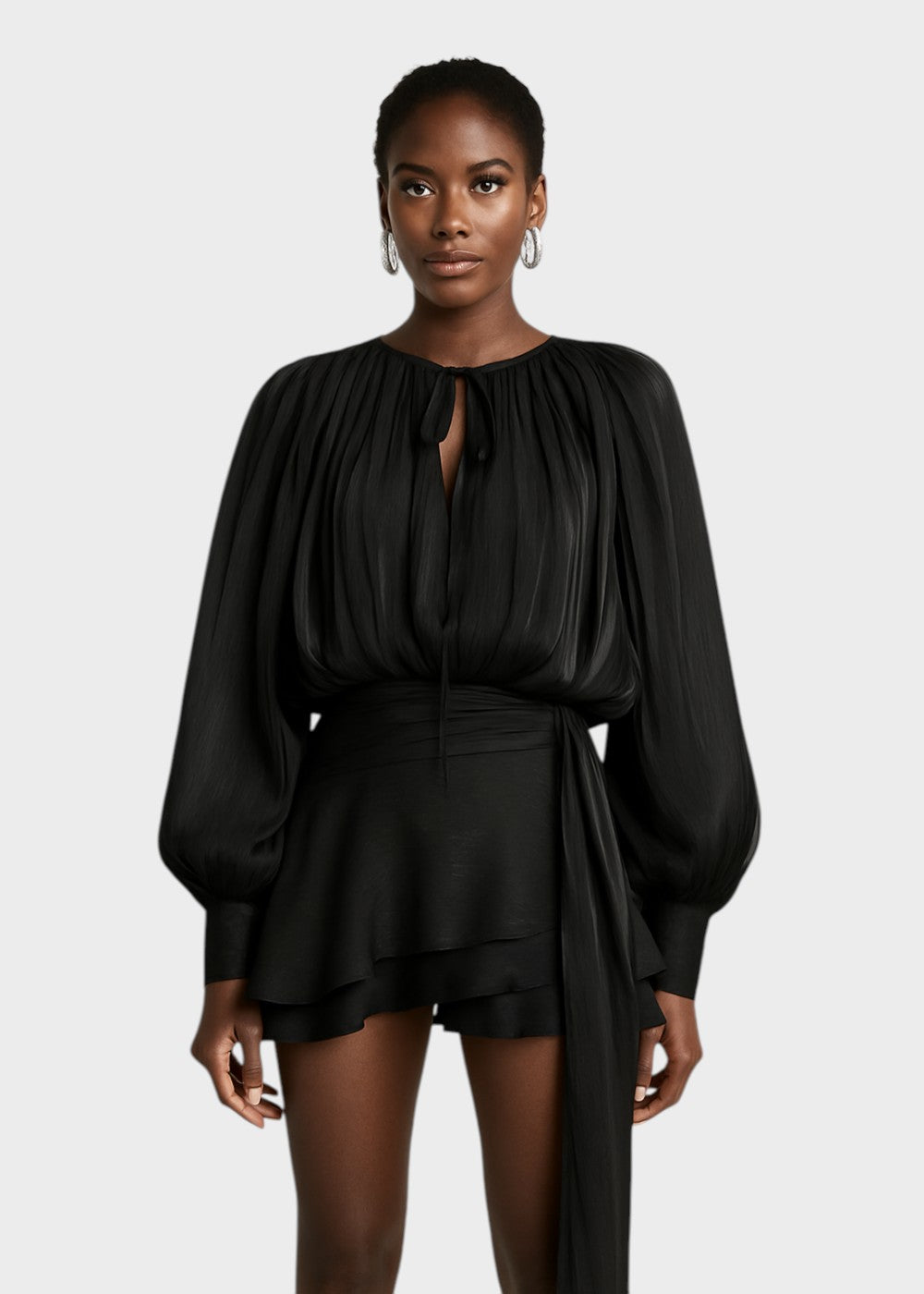 Kurzes plissiertes Kleid