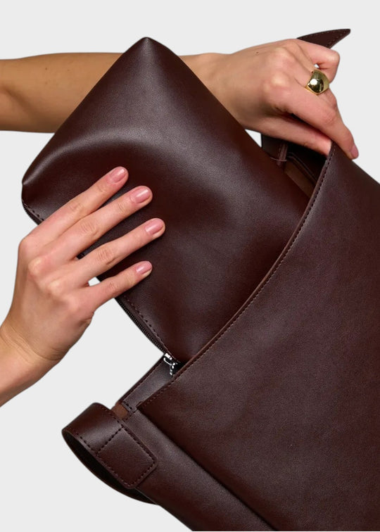 Ledertasche Julia + 1 gratis Etui