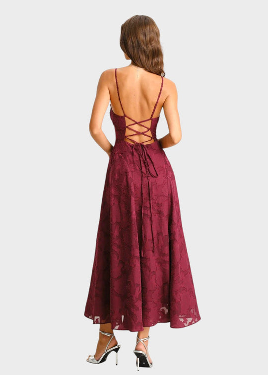 Langes Kleid mit Blumen und rückenfrei