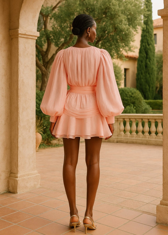 Kurzes plissiertes Kleid